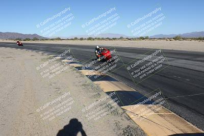 media/Dec-01-2025-Moto Forza (Mon) [[2daa91e15f]]/2-Intermediate Group/Session 4 (Turn 10 Inside)/